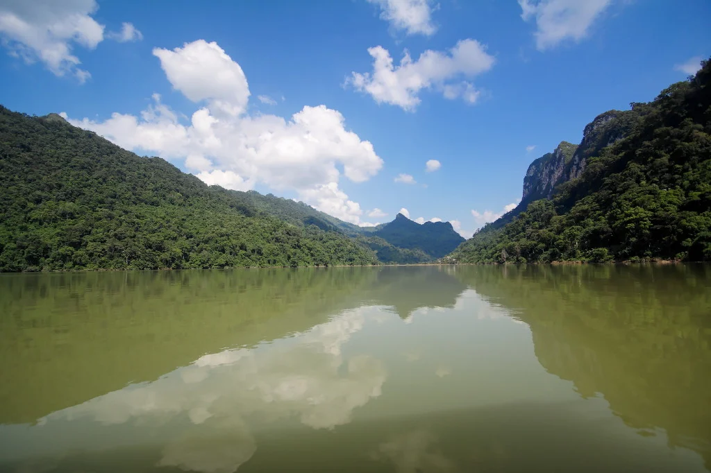 Travel photograph of Ba Be Lake