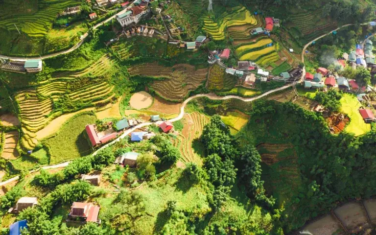 Travel photograph of Ta Van