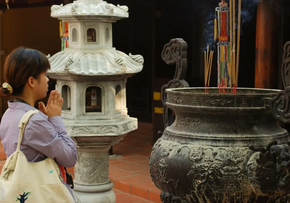 Dress appropriately when visiting sacred sites in Vietnam